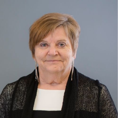 Suzanne Bull_Website Headshot.jpg
